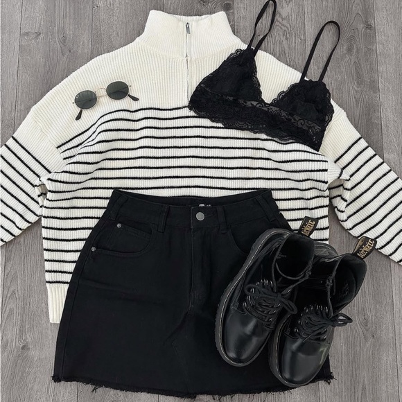 Striped Chunky Sweater - Picture 2 of 2